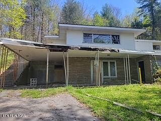 2nd image of 20084 Alberta St