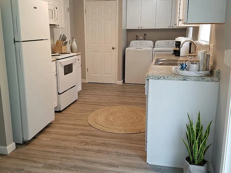 3701 Biscay St NW #B — Photo 22