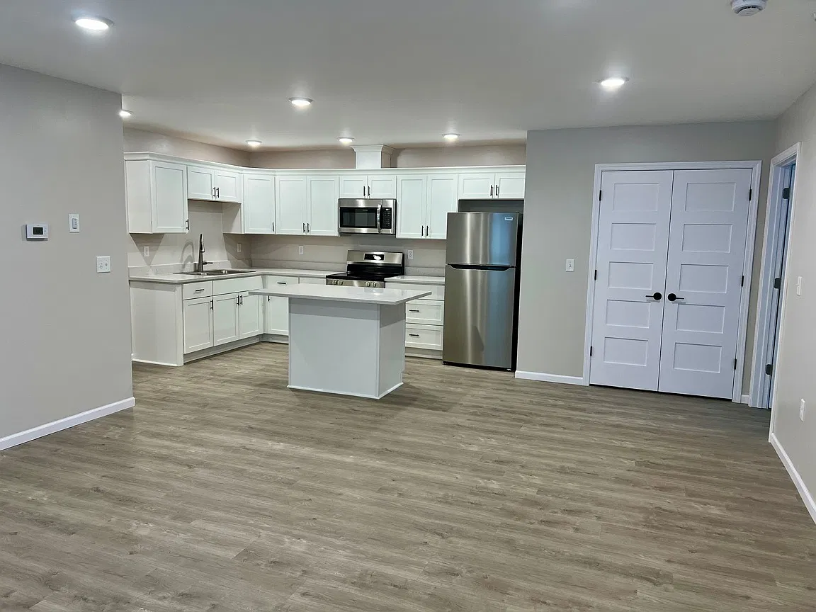 1007 Two Rivers St — Photo 1