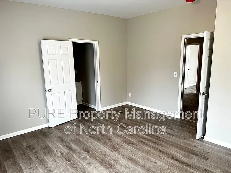 213 Irma Ave — Photo 16