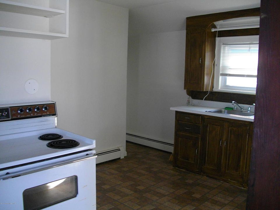 2nd image of 173 Hilltop Blvd
