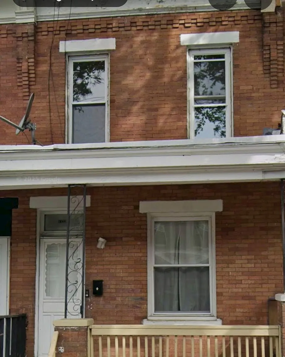 3 bed, $1,695 — Photo 1
