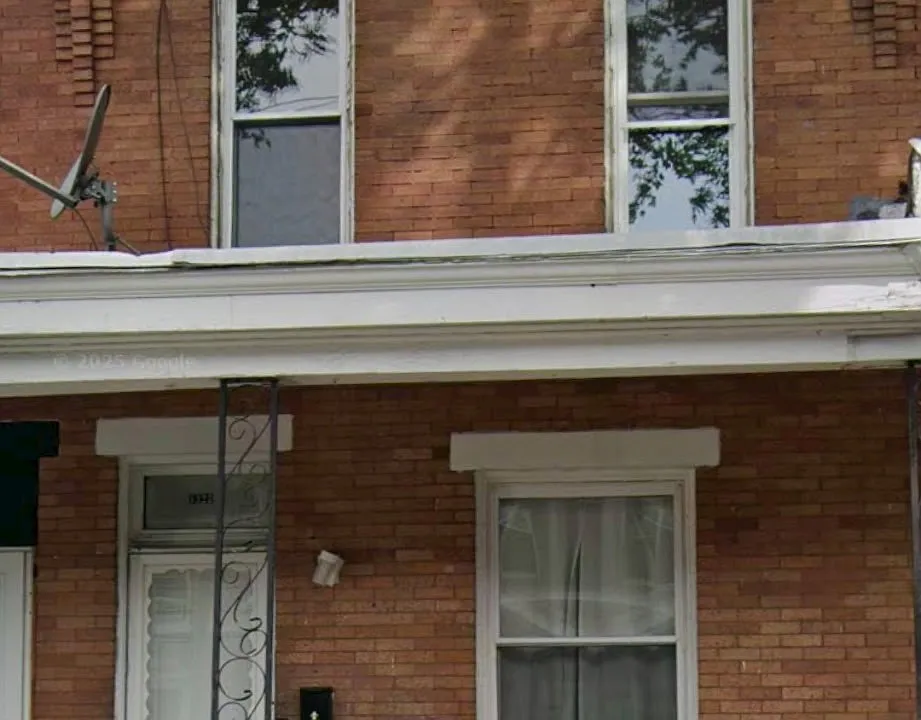 5322 Lesher St