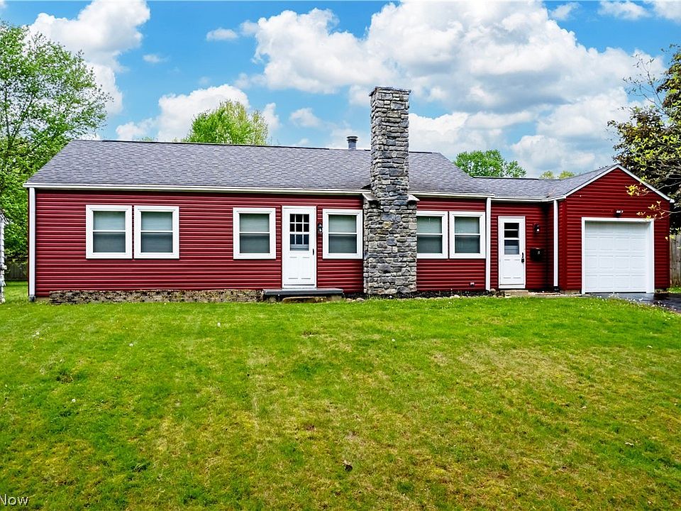 1st image of 327 Carter Dr