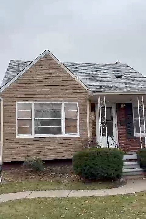 1st image of 1561 Lincoln Ave #3