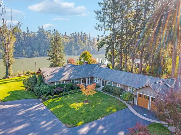 12030 SW Riverview Ln, Wilsonville, OR 97070