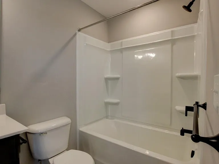 1115 Hillwood Dr — Photo 21