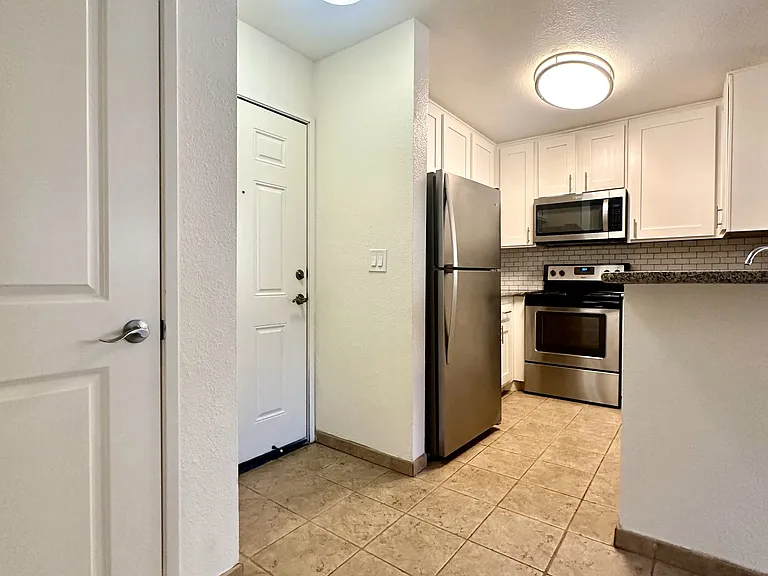 Terrace Trousdale Apartments — Photo 8