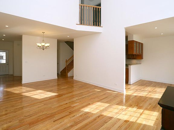 2nd image of 1319 Bradley Cir