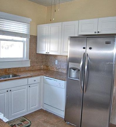 5th image of 301 W Ariana St