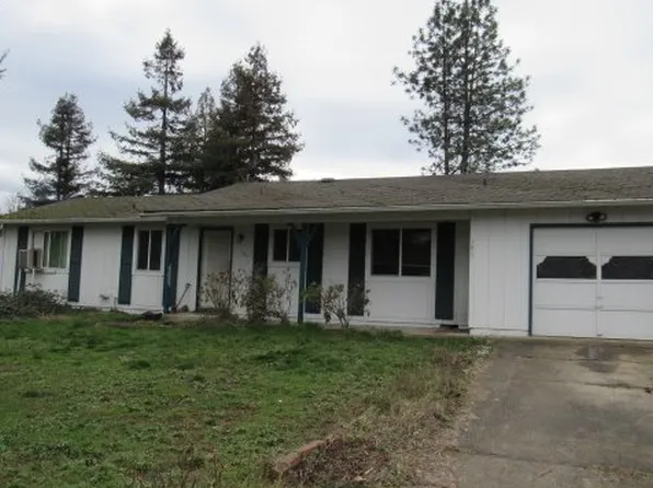 181 Kermanshah St, Roseburg, OR 97471