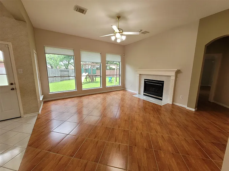 15427 Truslow Point Ln — Photo 6