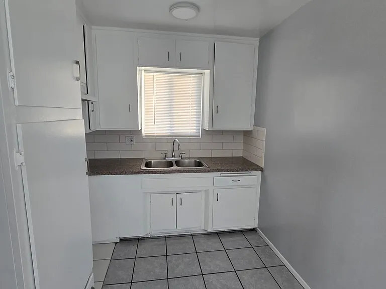9435 Nance Ave #H — Photo 2