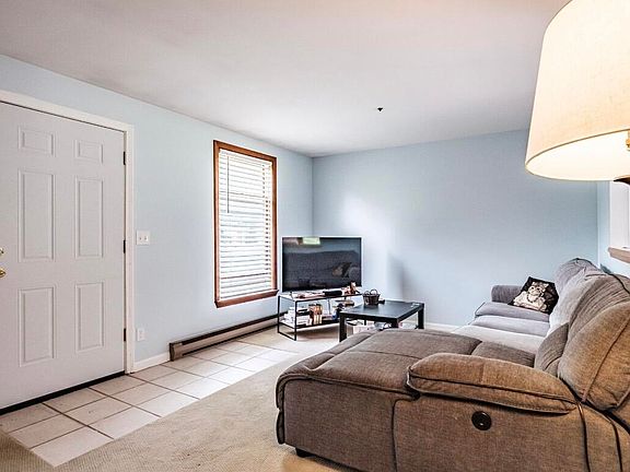 4th image of 18 Appleledge Drive #B
