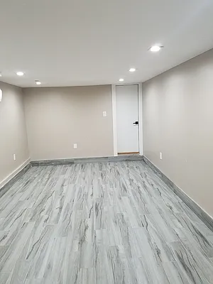 Rented by Space Link Realty | media 7