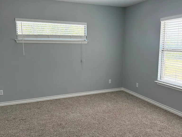 517 FM 473 — Photo 11