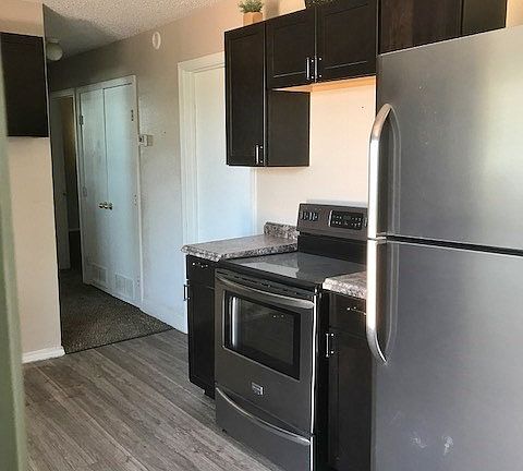 3rd image of 514 W 81st St