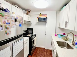 159-10 71st Ave #C, Fresh Meadows, NY 11365