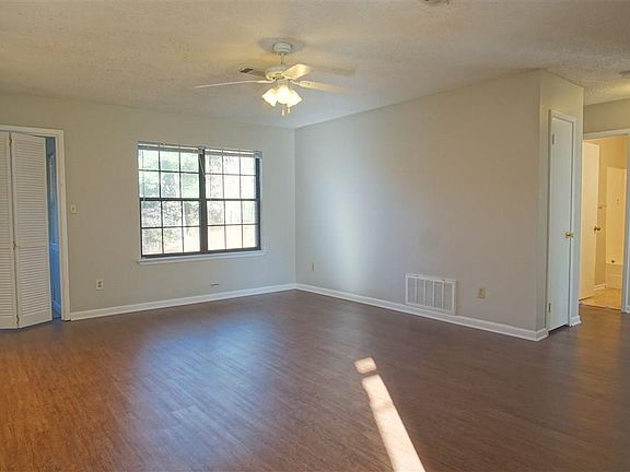 3rd image of 4545 Tradewinds Dr