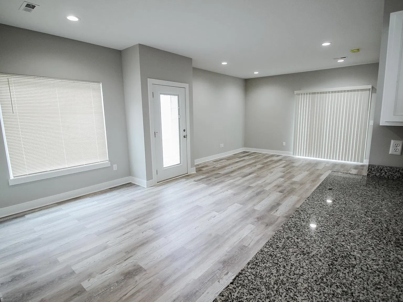 3 bed, 1160 sqft, $1,475 — Photo 2