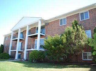 709 Jackson St APT 4, Petoskey, MI 49770