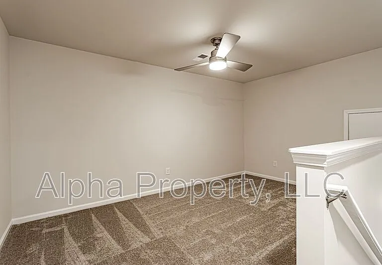 371 Highline Trl — Photo 16