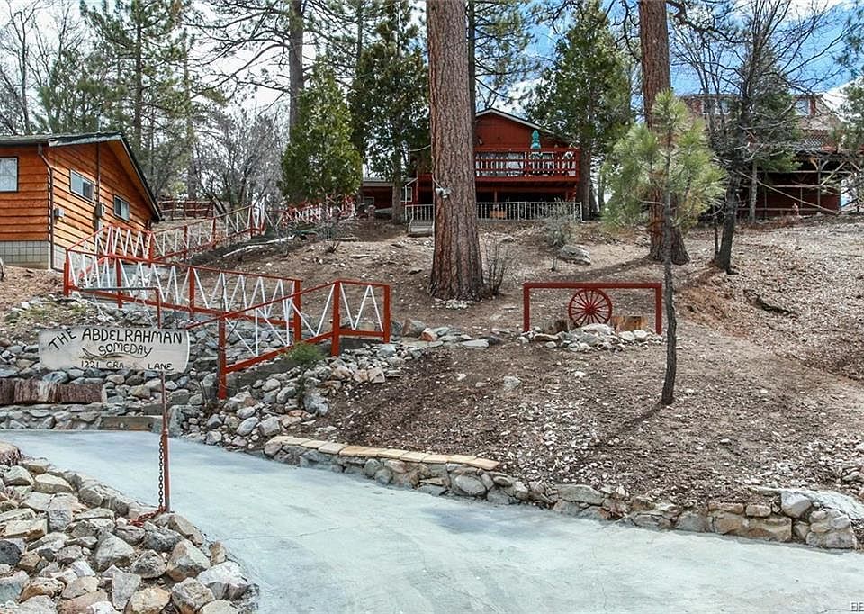 1st image of 1221 Crags Ln