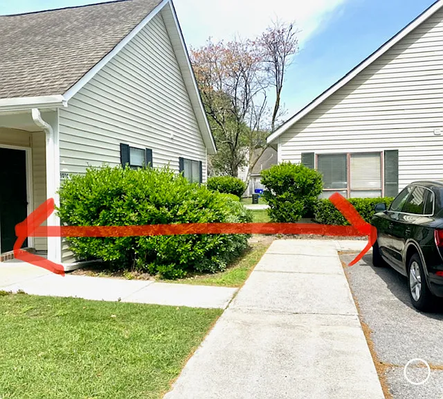 PARKING STEPS FROM DOOR!