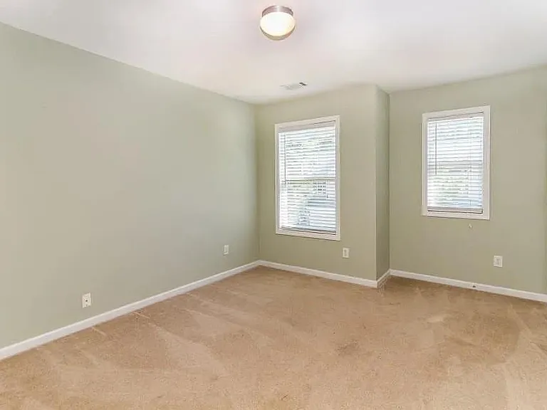 5640 Sterling Ct — Photo 13