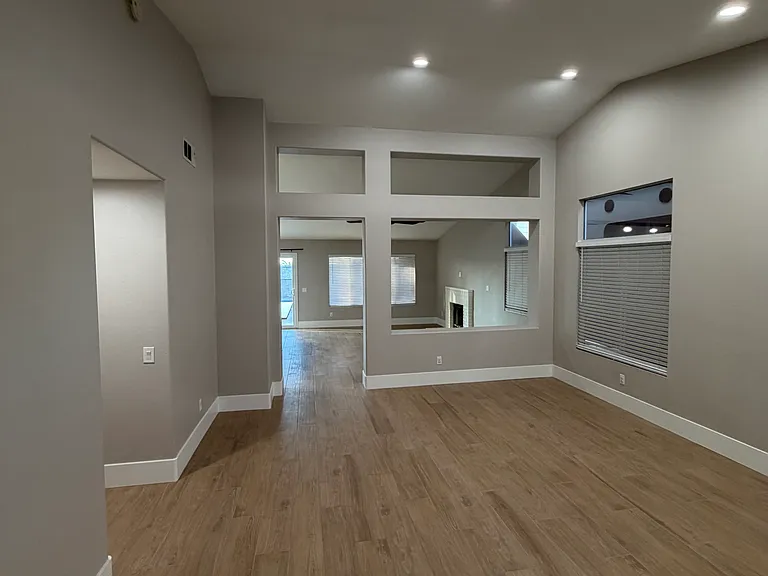 311 Andes Way — Photo 2