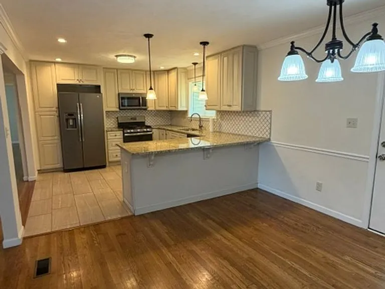 3109 Peerless Rd NW — Photo 6