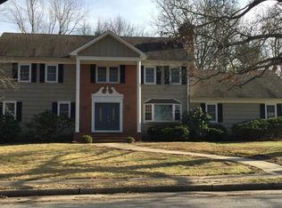 8 Buckingham Dr, Ocean, NJ 07712