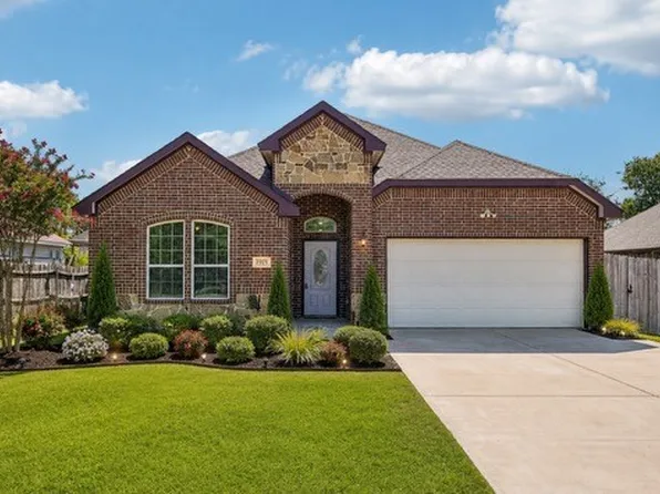 1918 Avenue D, Grand Prairie, TX 75051