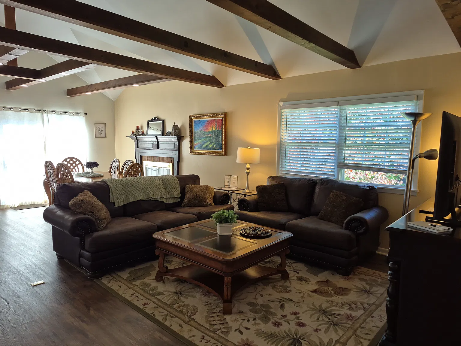 2 bed, 950 sqft, $2,000 — Photo 4