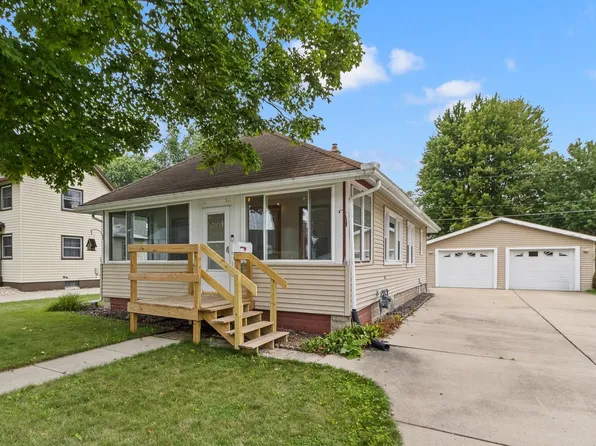 1402 Barham Ave, Janesville, WI 53548
