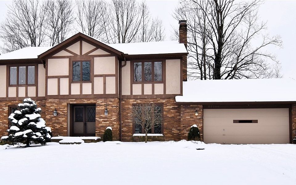 1st image of 37750 Bunker Hill Dr