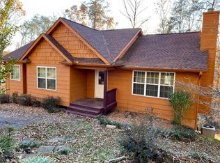 73 Valhalla Dr, Cleveland, GA 30528