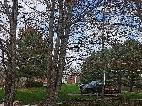 3rd image of 115 Eames Rd