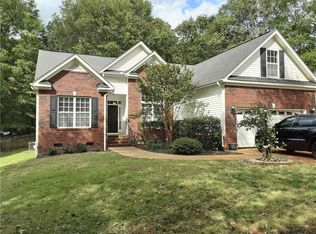 108 Holly Tree Cir, Duncan, SC 29334