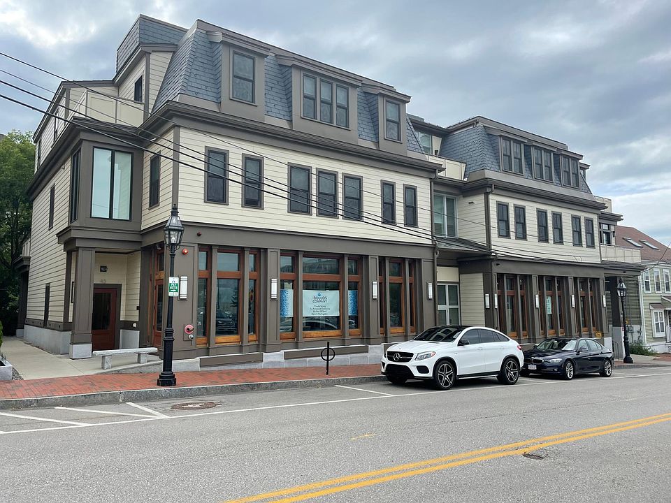 Located in the center of it all. Everything Downtown Portsmouth has to offer is right outside your door step.