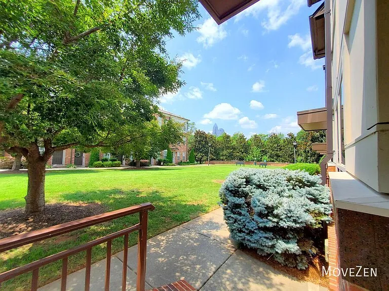 827 Seigle Point Dr — Photo 26