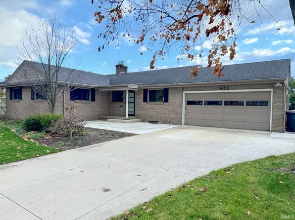 1620 Southwood Ave, South Bend, IN 46615