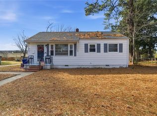 9 Gay Dr, Newport News, VA 23606