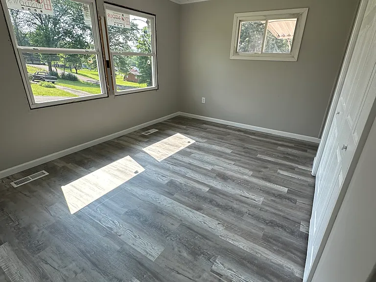1322 E Walnut Grove Dr — Photo 13