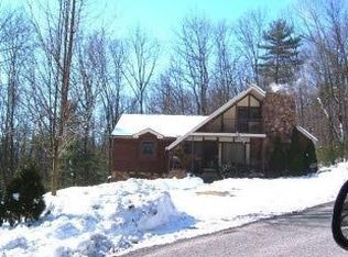 303 Mahantongo St, Hegins, PA 17938