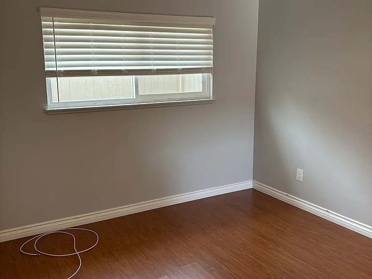 1494 Greenfield Dr — Photo 11