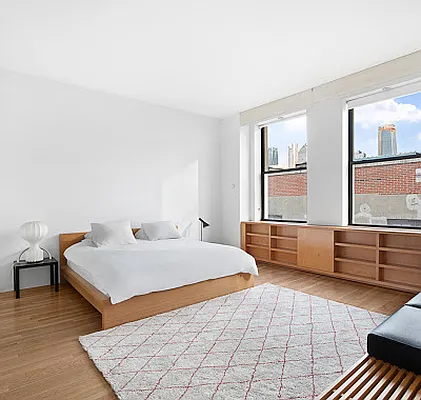 Rented by Compass | media 41