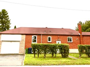 987 Victoria Park Ave, Toronto, ON M4B 2J4