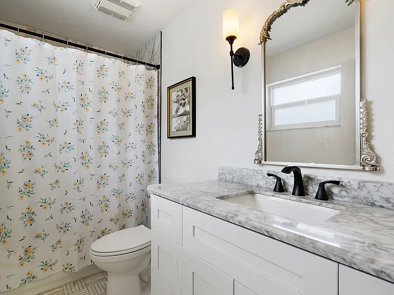 5273 Denver St NE — Photo 12
