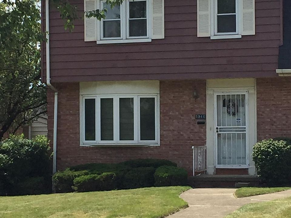 1st image of 5844 Bear Creek Dr